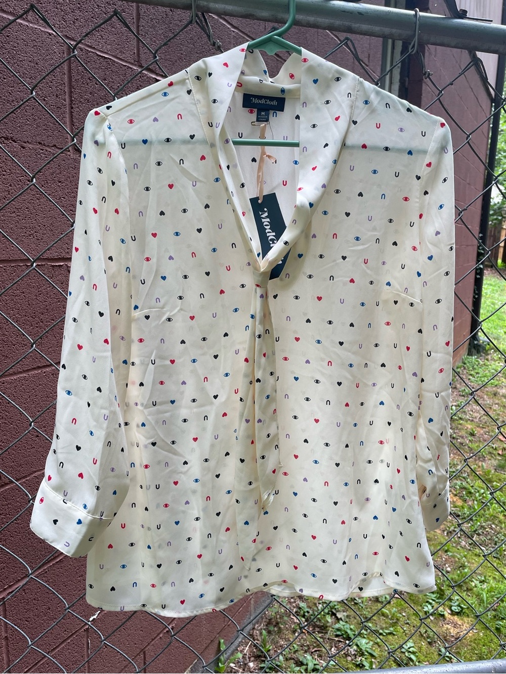 NWT ModCloth “Pleasant Confidence “ Eye Heart U Print Blouse Size Medium